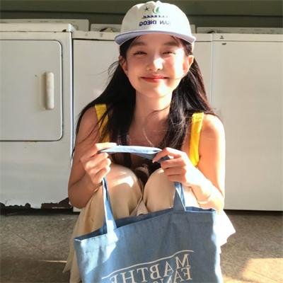 破败工厂海报