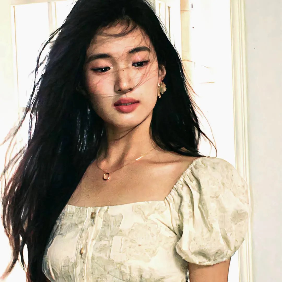 战火中的小狐狸海报